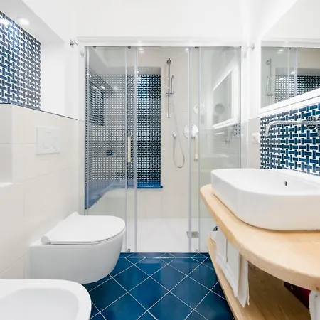 Actea * פוזיטנו